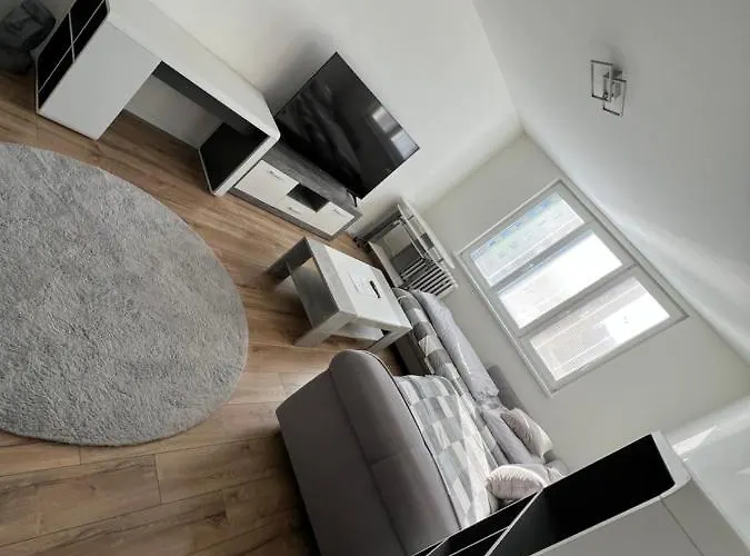 -self-check- White One Apartman