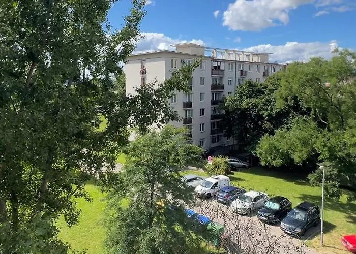 Apartman -self-check- White One